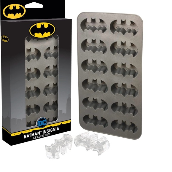 DC BATMAN INSIGNIA ice cube tray , NIB - Picture 5 of 8